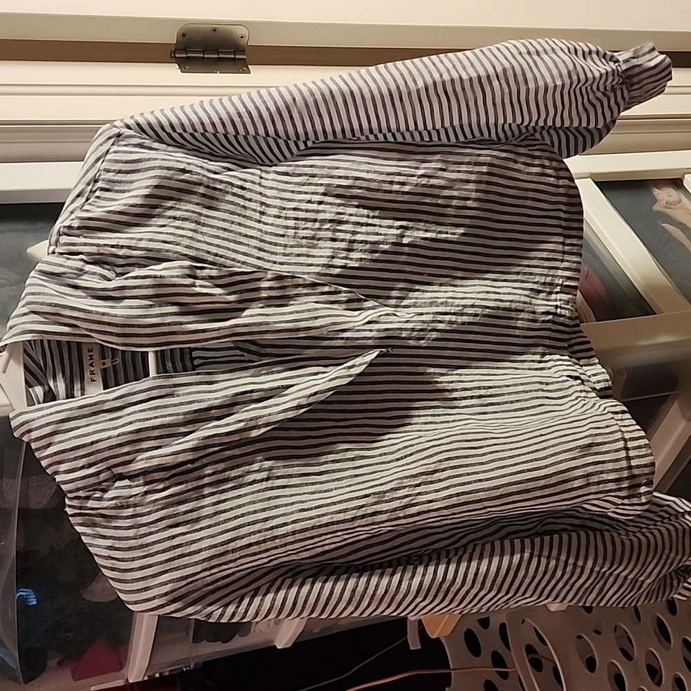 Frame Striped Linen Top - Picture 8 of 9
